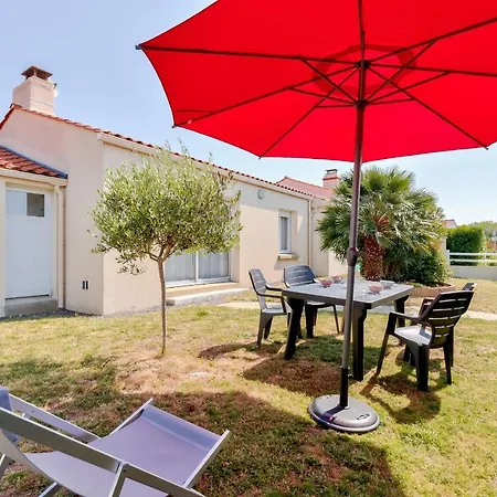 Holiday home Calme, Detente Et Nature A Landevieille